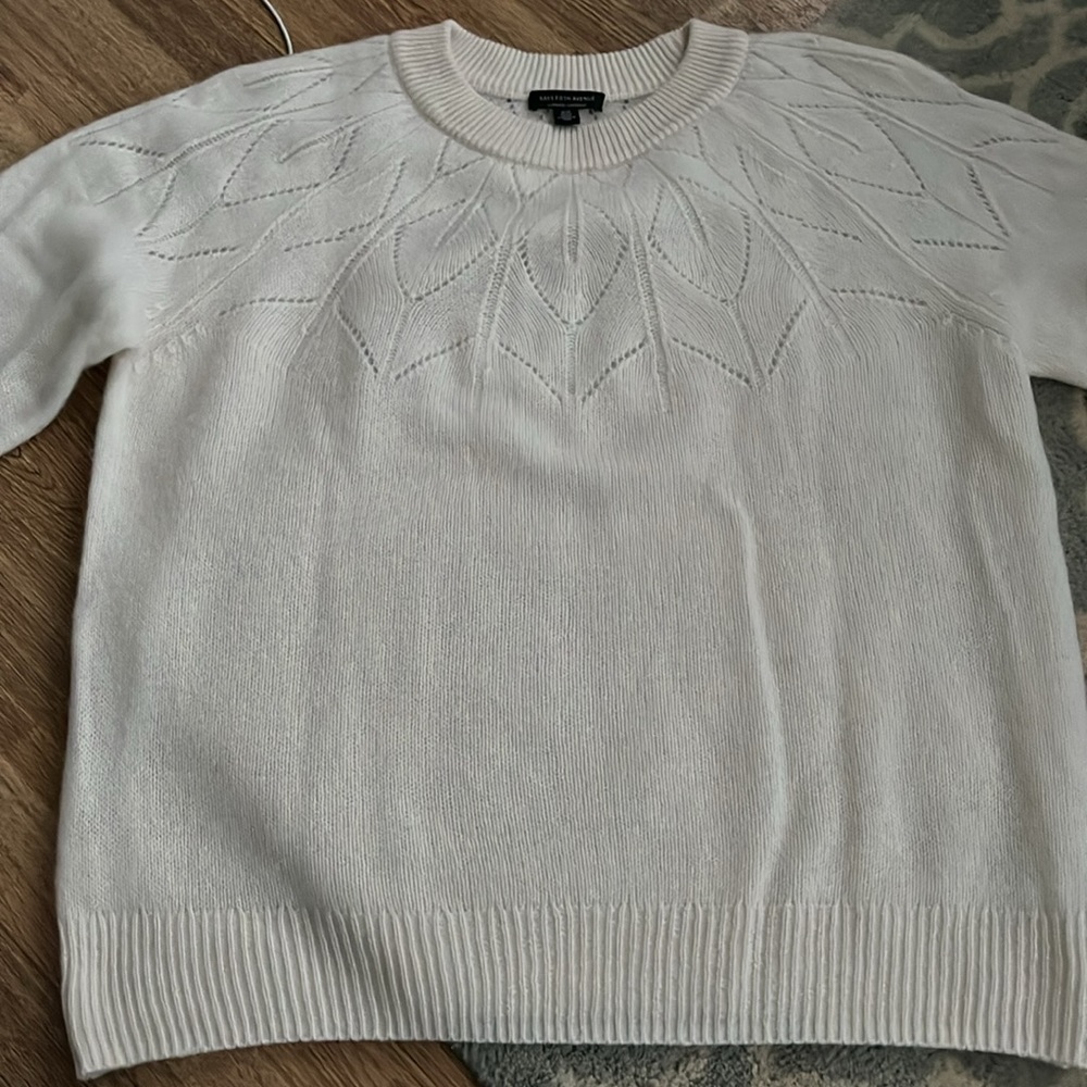 Saks Fifth Avenue Sweater Size XL NWT